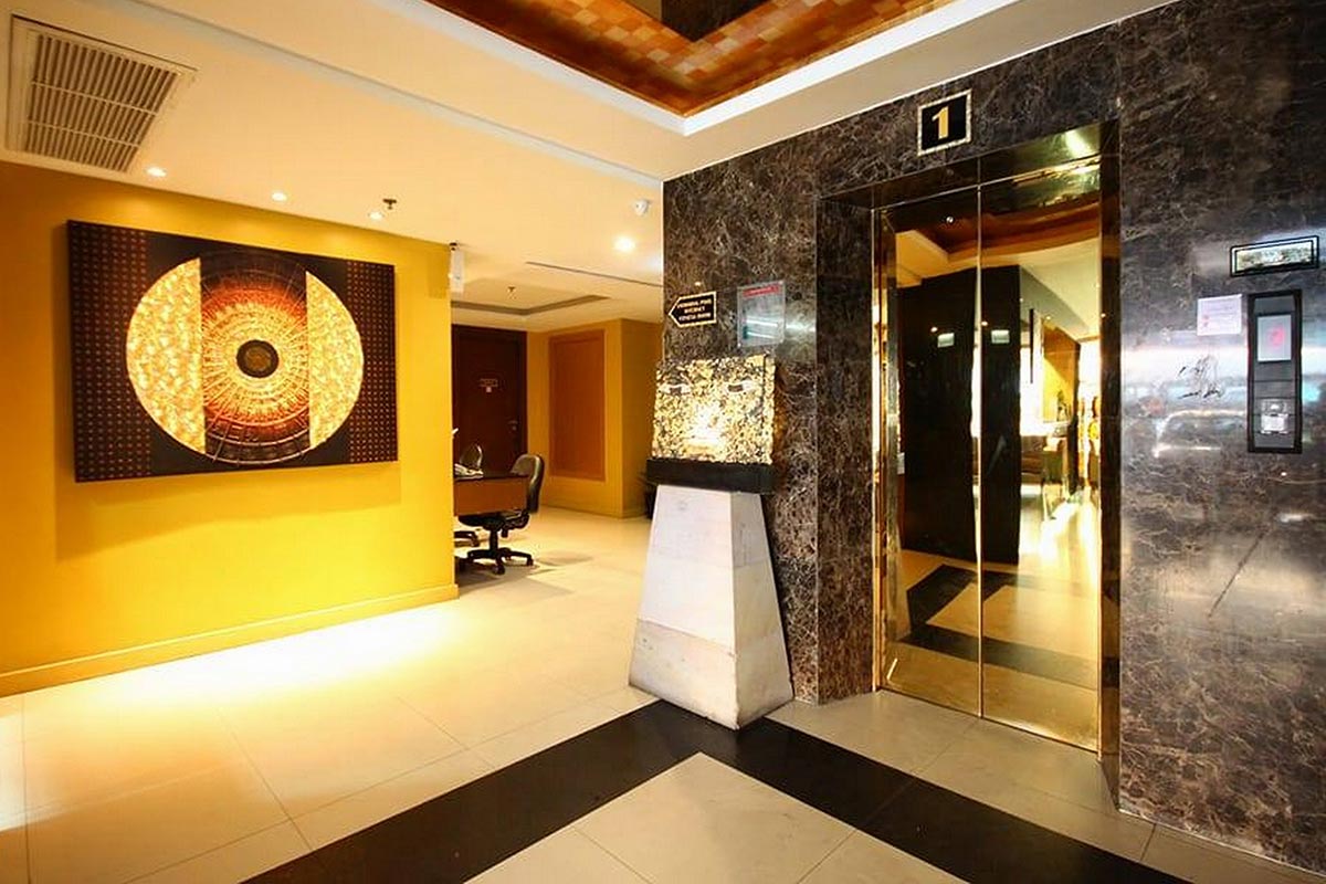 06-Nova-Gold-Pattaya-lobby-02