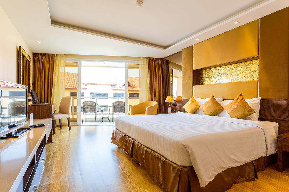 z2-03-Nova-Gold-Pattaya-deluxe-bedroom-3